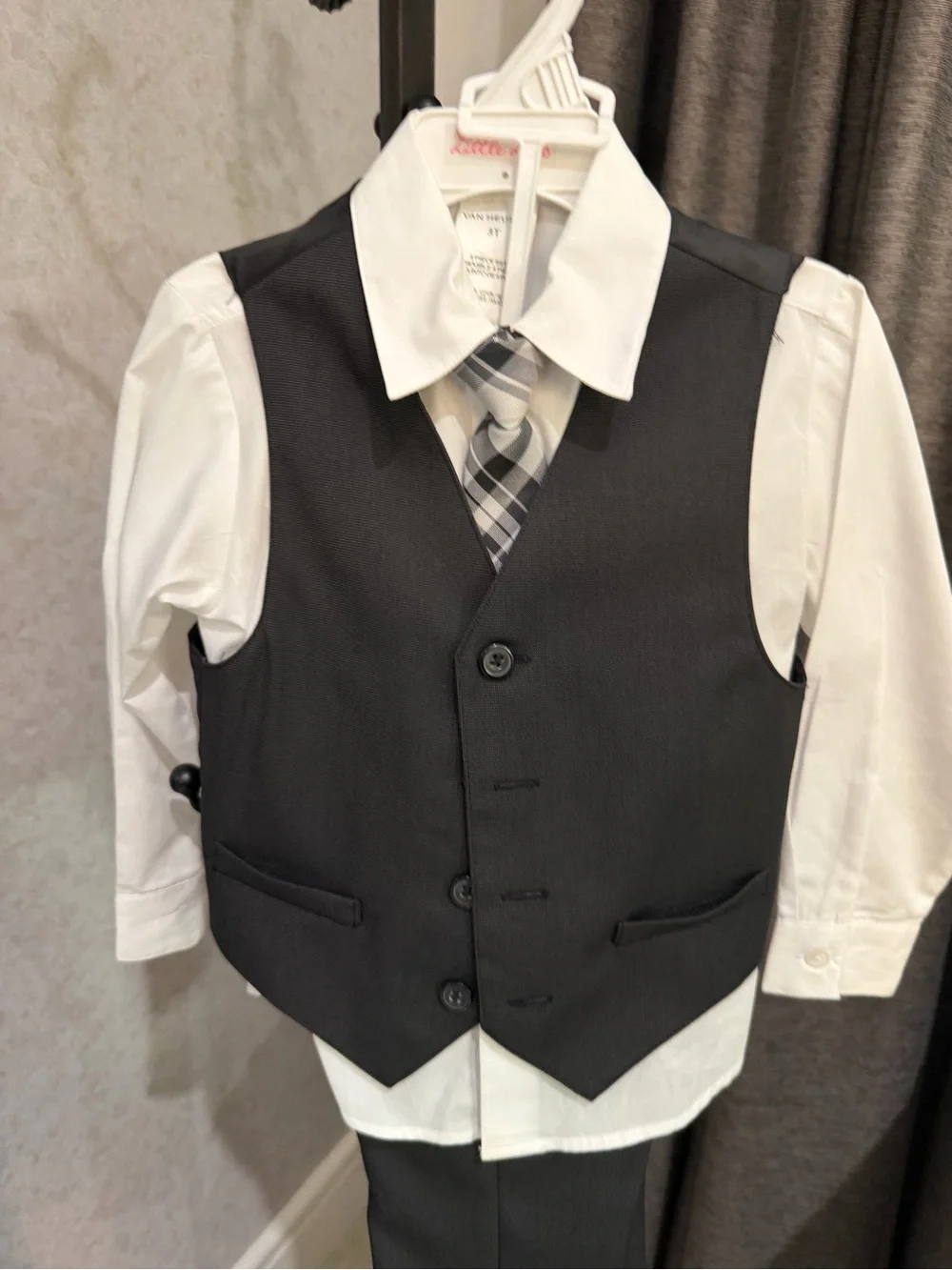 Van Heusen Black Vest and White Shirt Set with Gray Plaid Tie